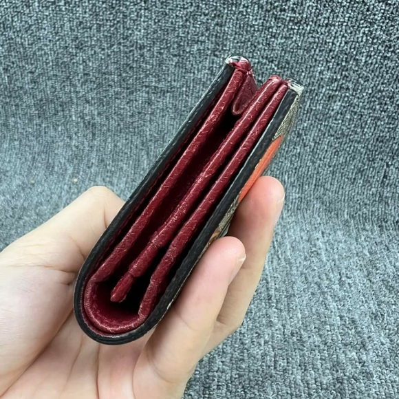 100% Authentic GUCCI Blooms Brown Canvas Wallet - Picture 5 of 10